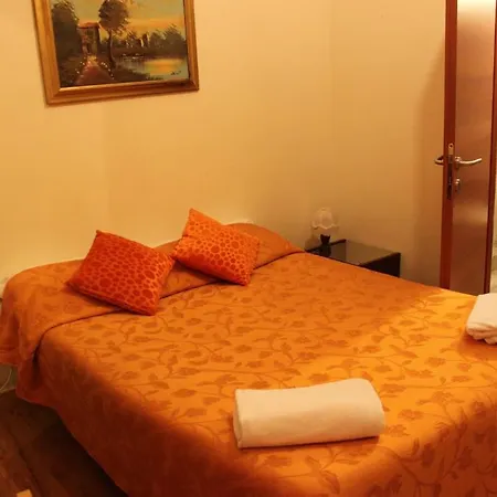 Adone House Bed and breakfast
