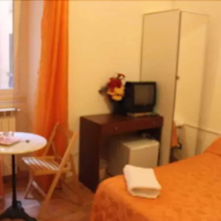 Adone House Bed and breakfast