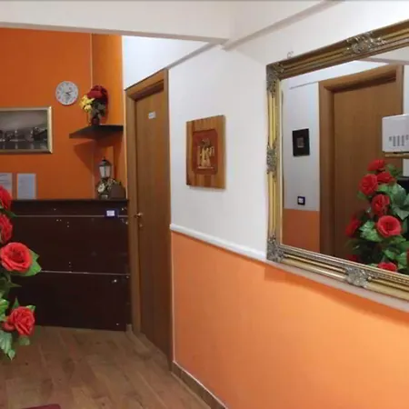 Bed and breakfast Adone House 2*
