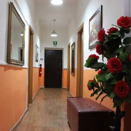 Adone House Oda ve Kahvaltı Roma