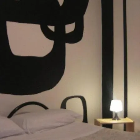Adone House Oda ve Kahvaltı